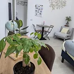 Vinros Milano Apartment